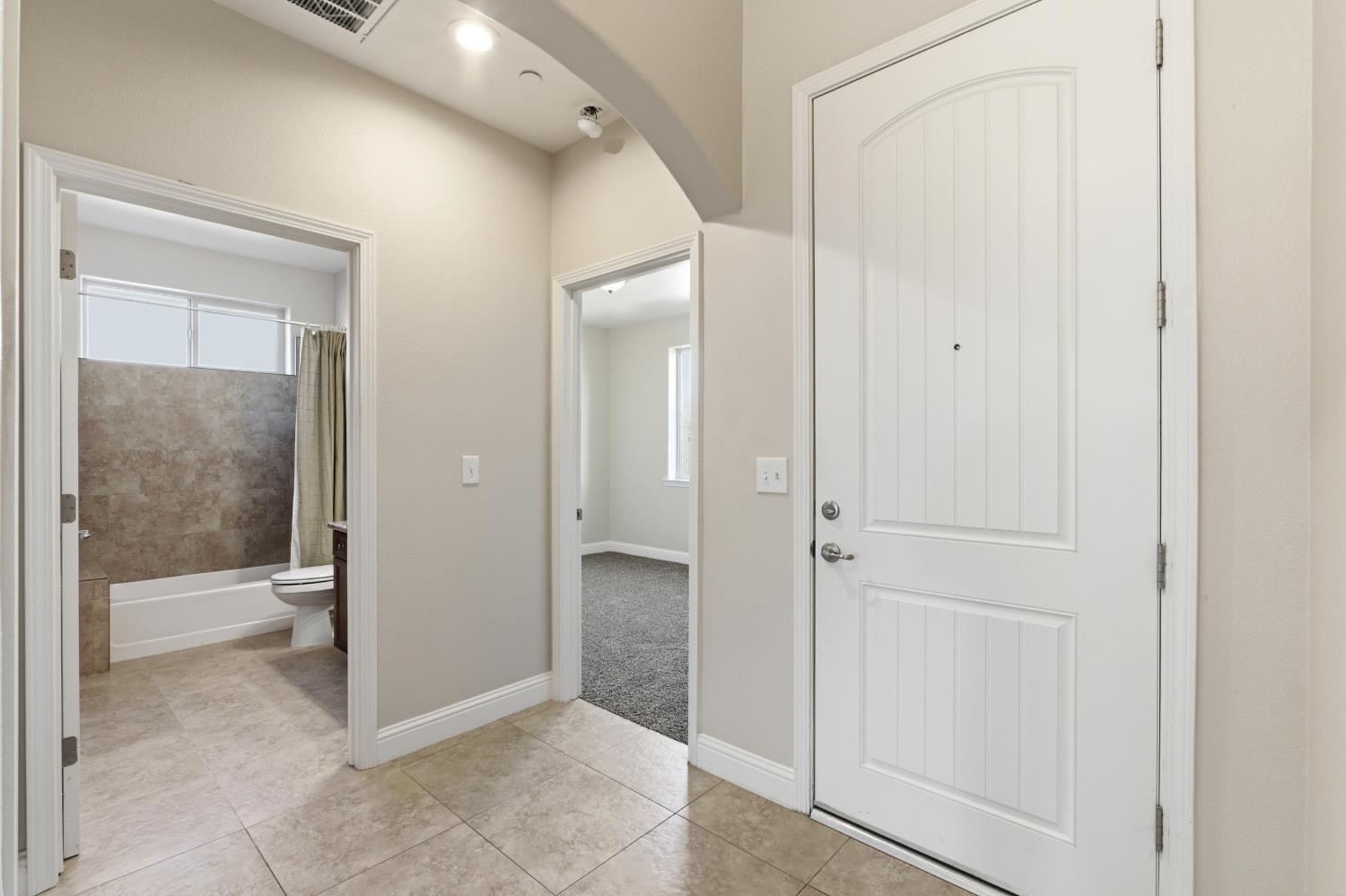 3108 Capistrano Dr, Madera, CA 93637