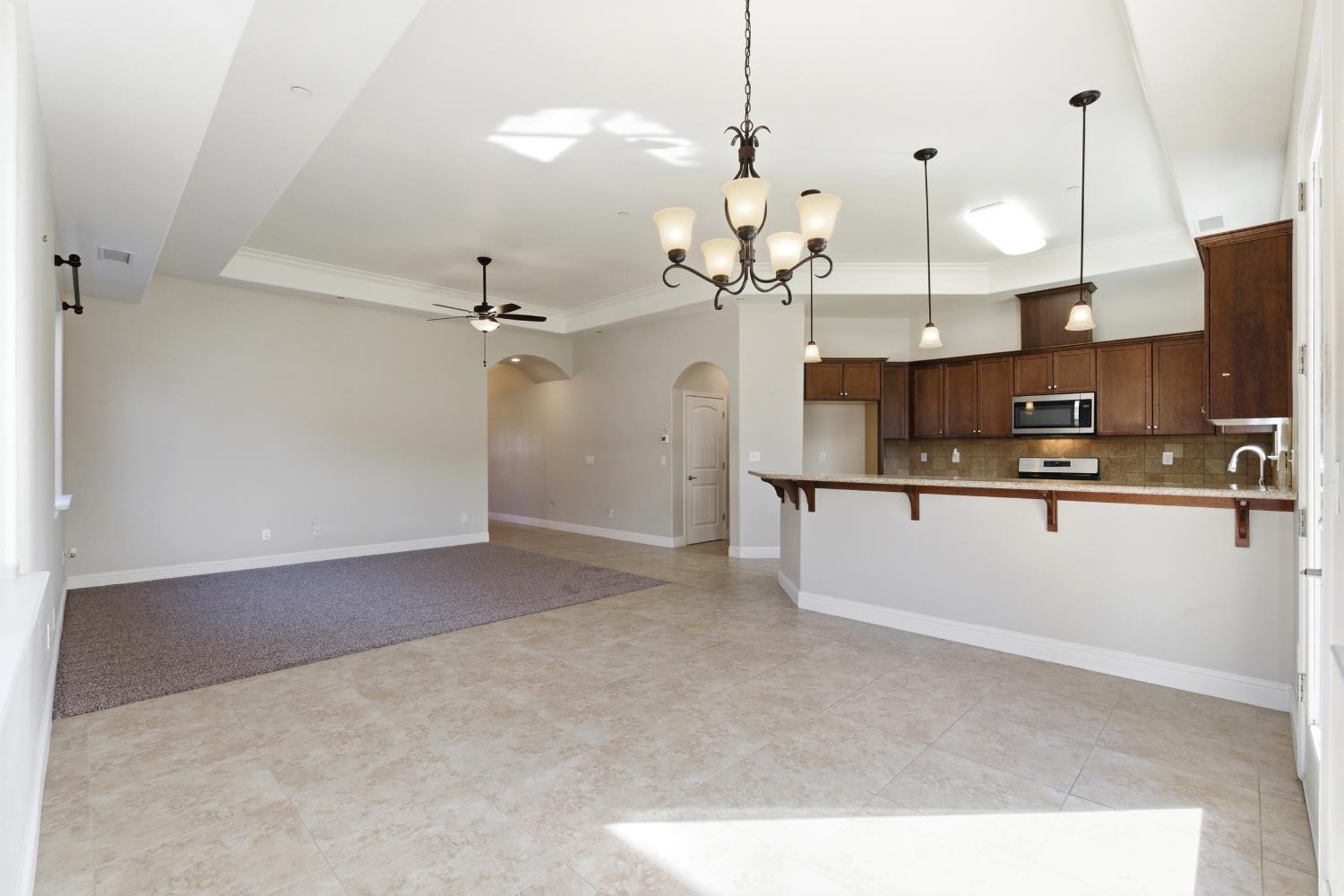 3108 Capistrano Dr, Madera, CA 93637