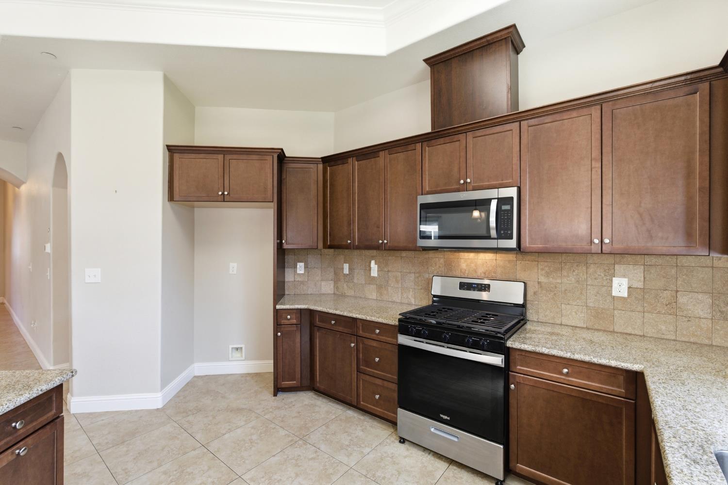 3108 Capistrano Dr, Madera, CA 93637