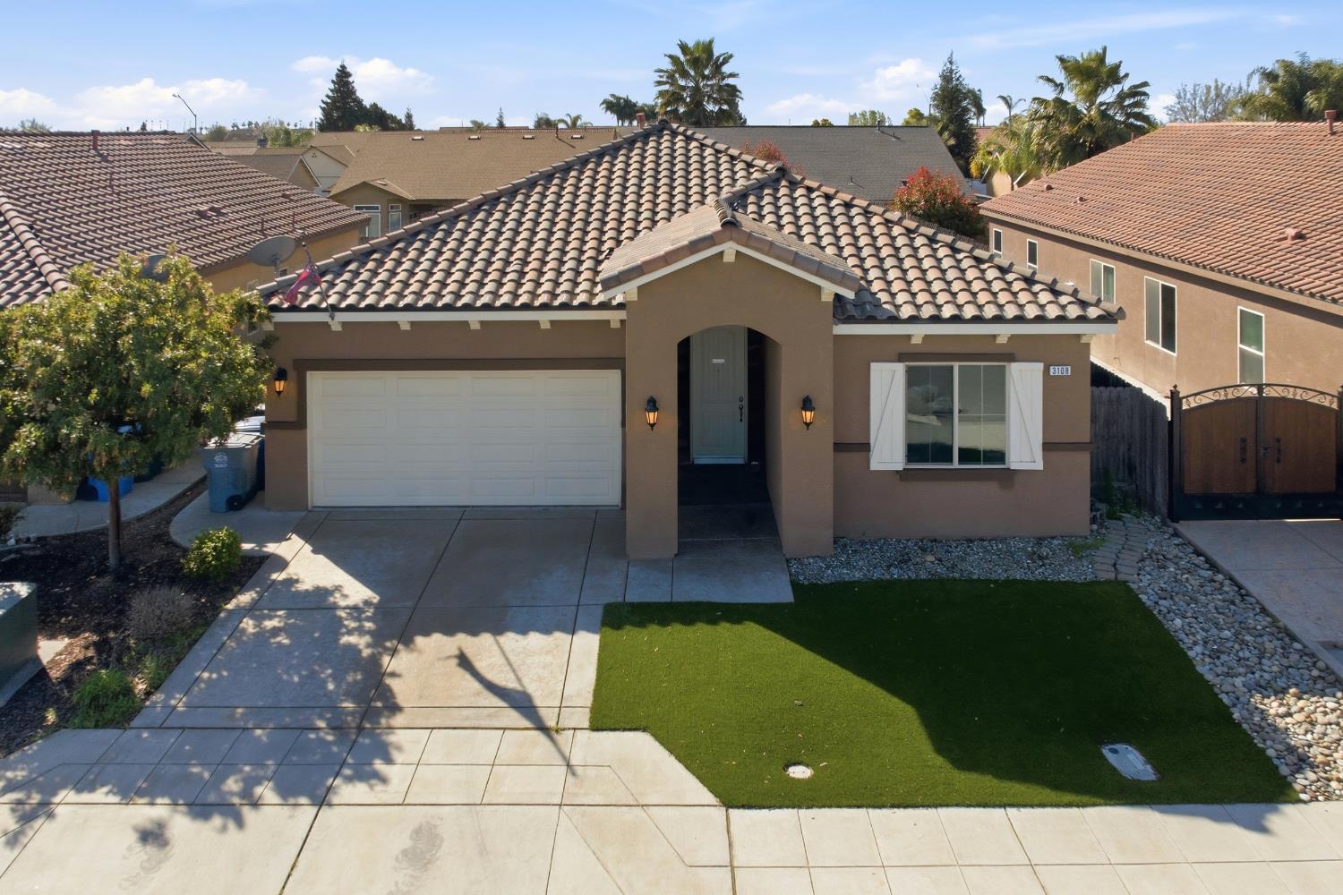 3108 Capistrano Dr, Madera, CA 93637