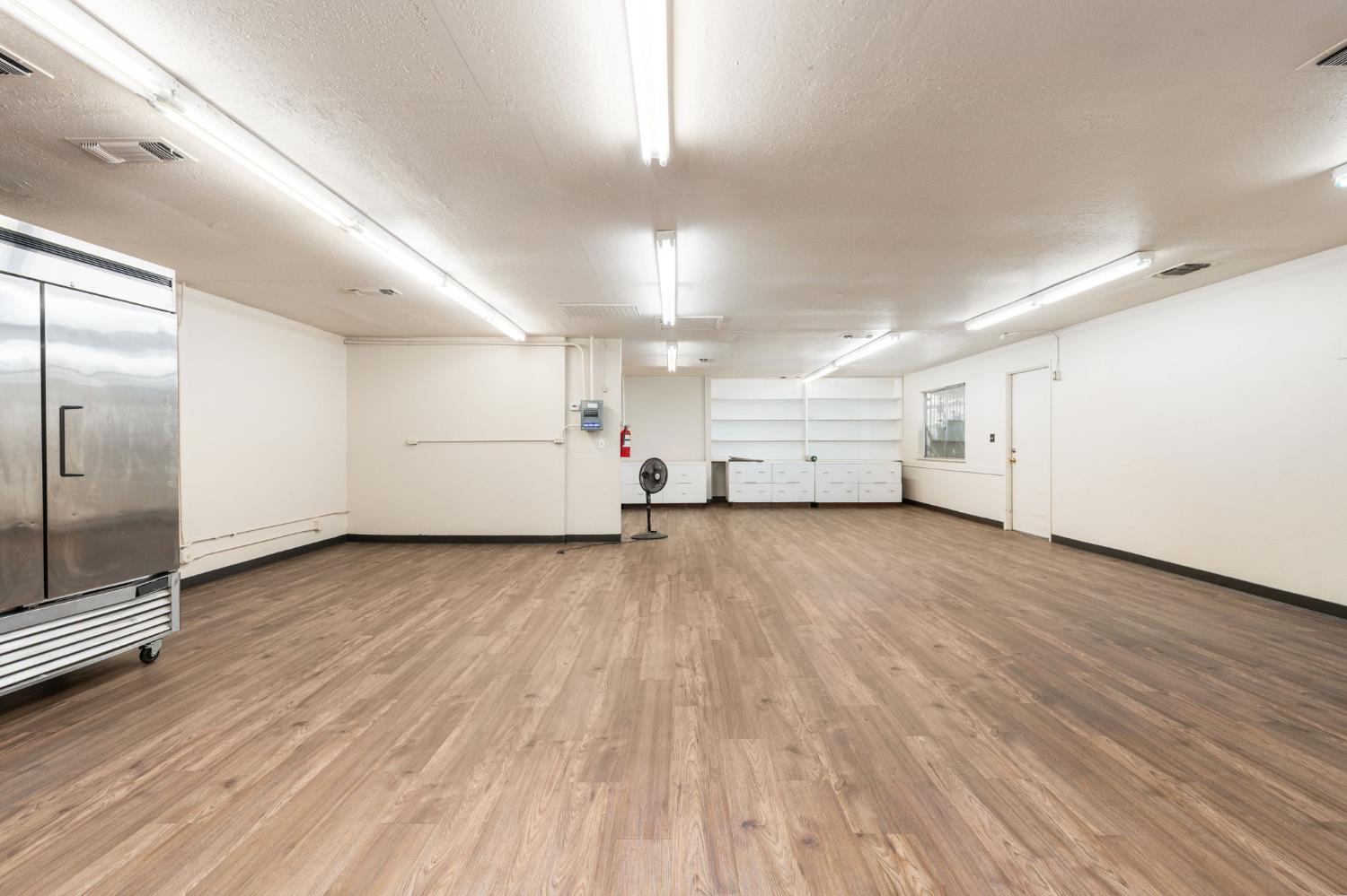 422 E Shields Ave, Fresno, CA 93704