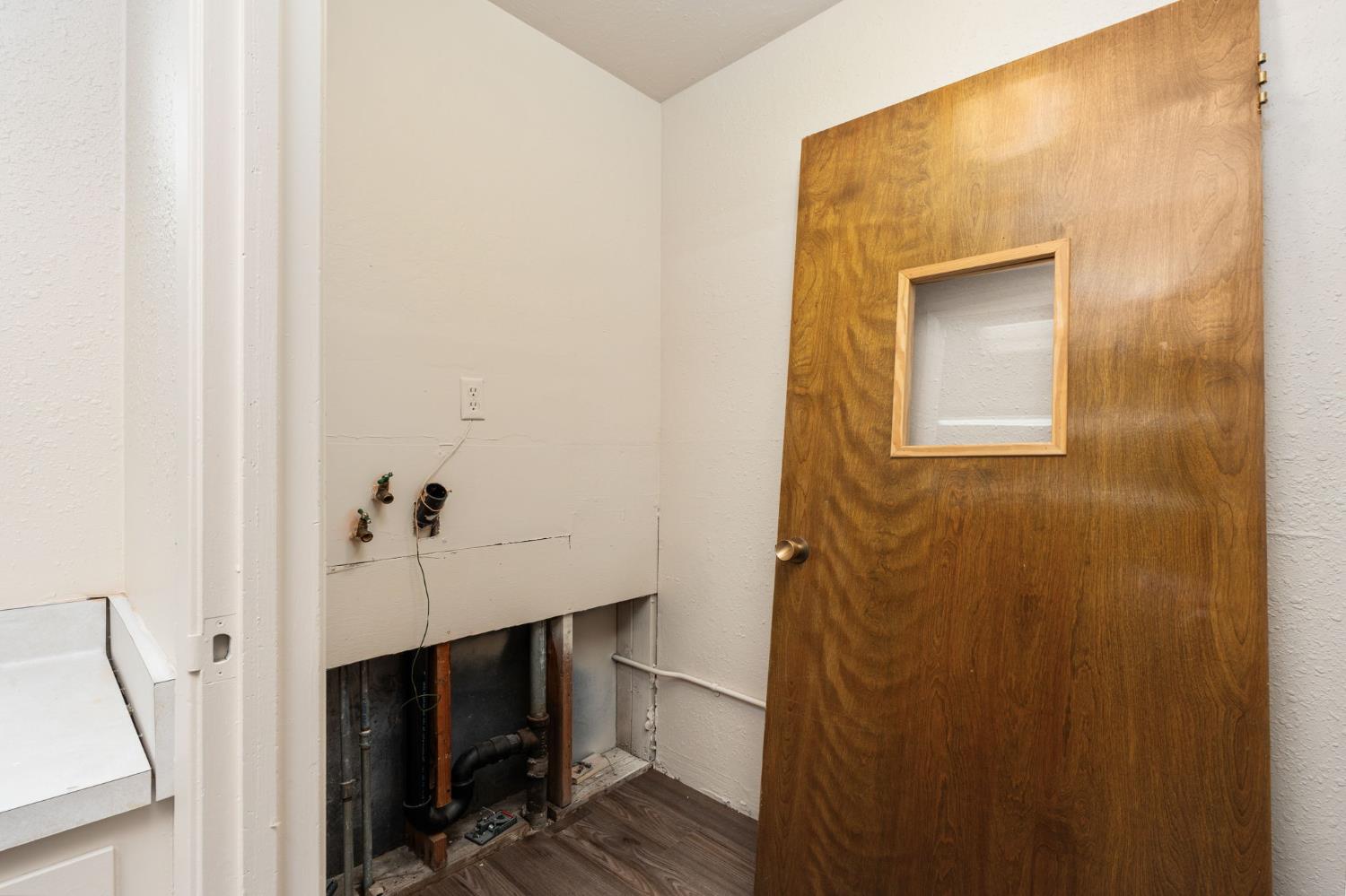 422 E Shields Ave, Fresno, CA 93704