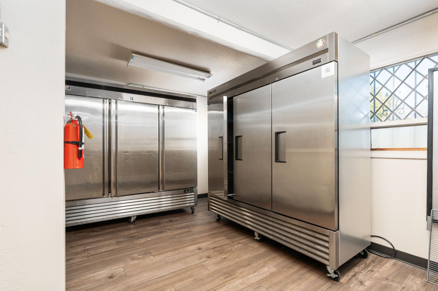 422 E Shields Ave, Fresno, CA 93704