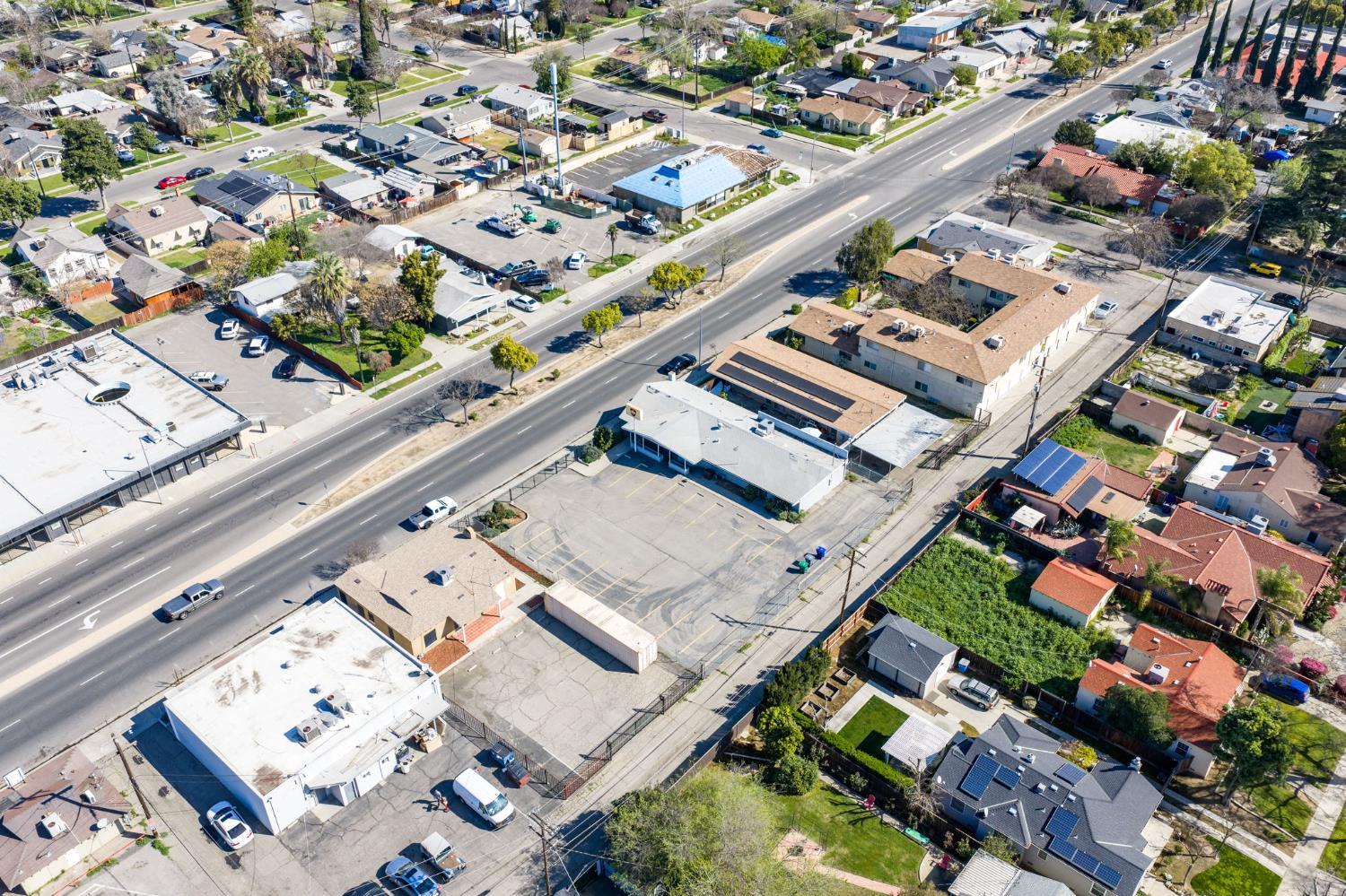 422 E Shields Ave, Fresno, CA 93704