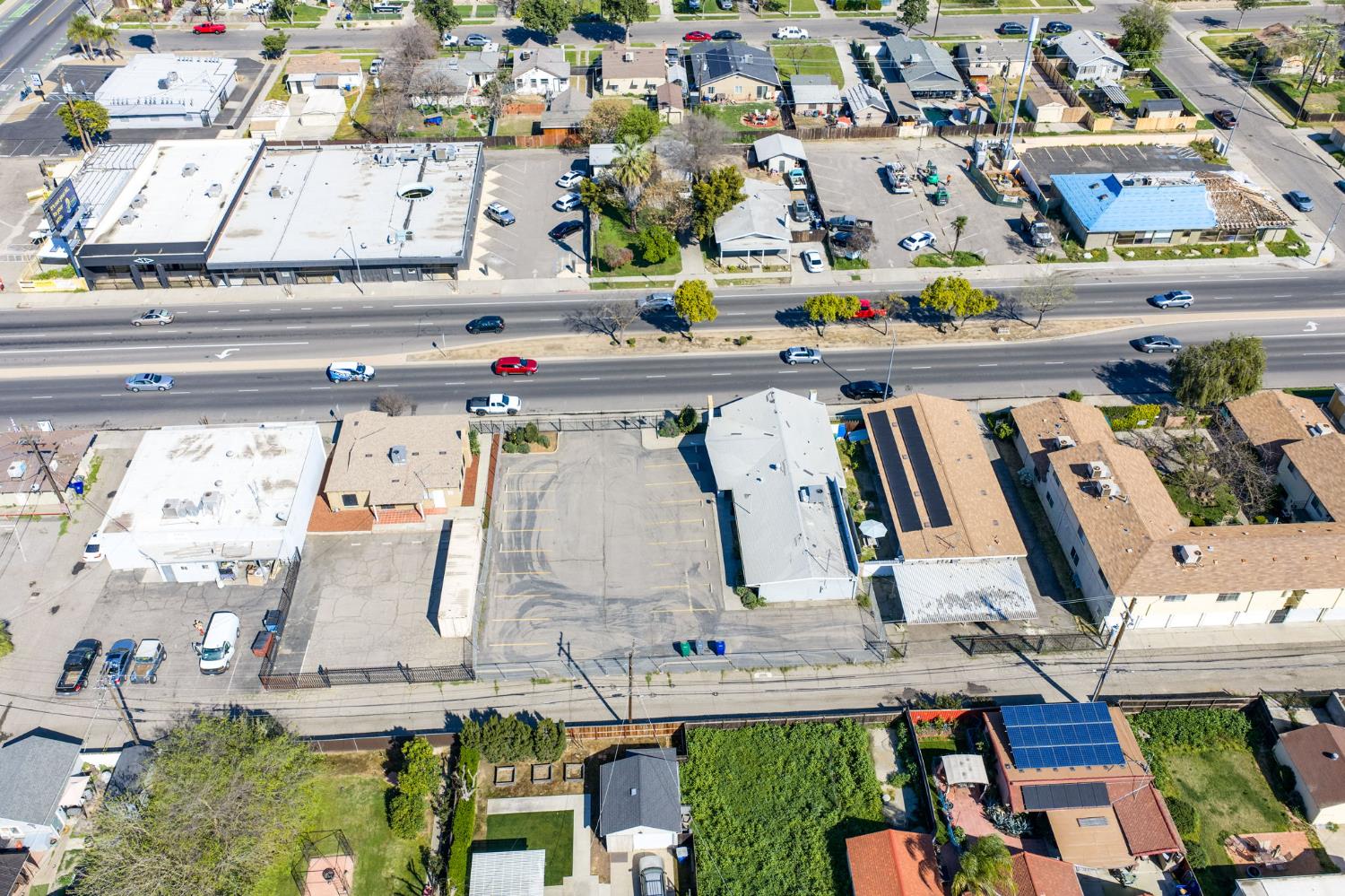 422 E Shields Ave, Fresno, CA 93704