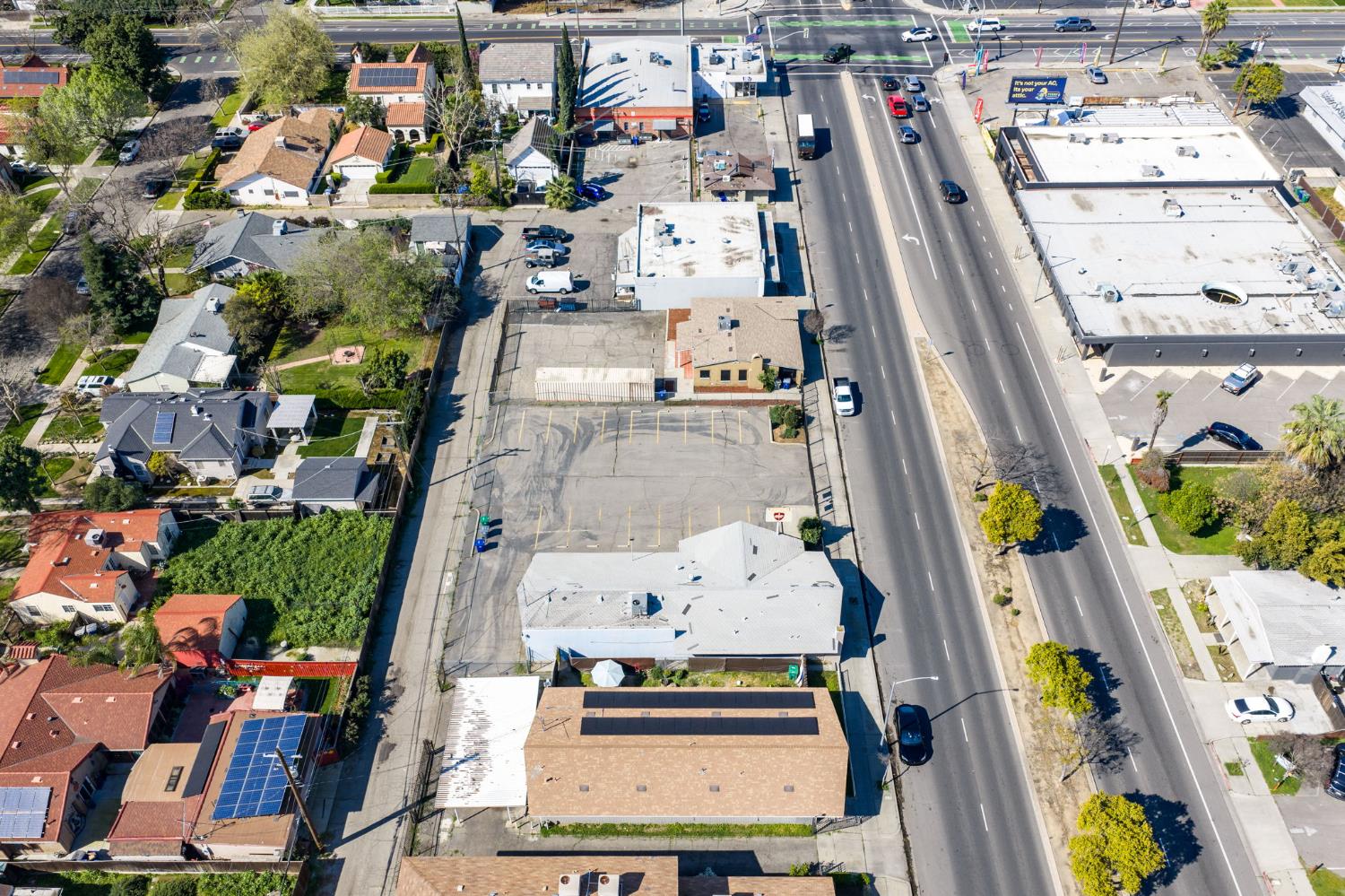 422 E Shields Ave, Fresno, CA 93704