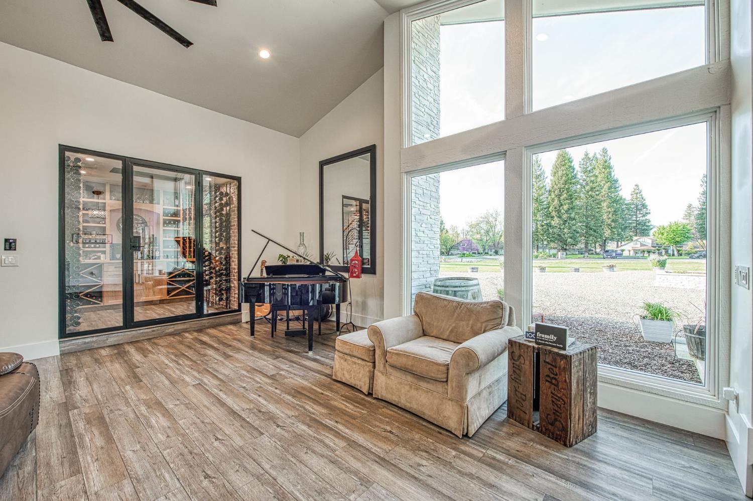 11735 E Santa Ana Ave, Clovis, CA 93619