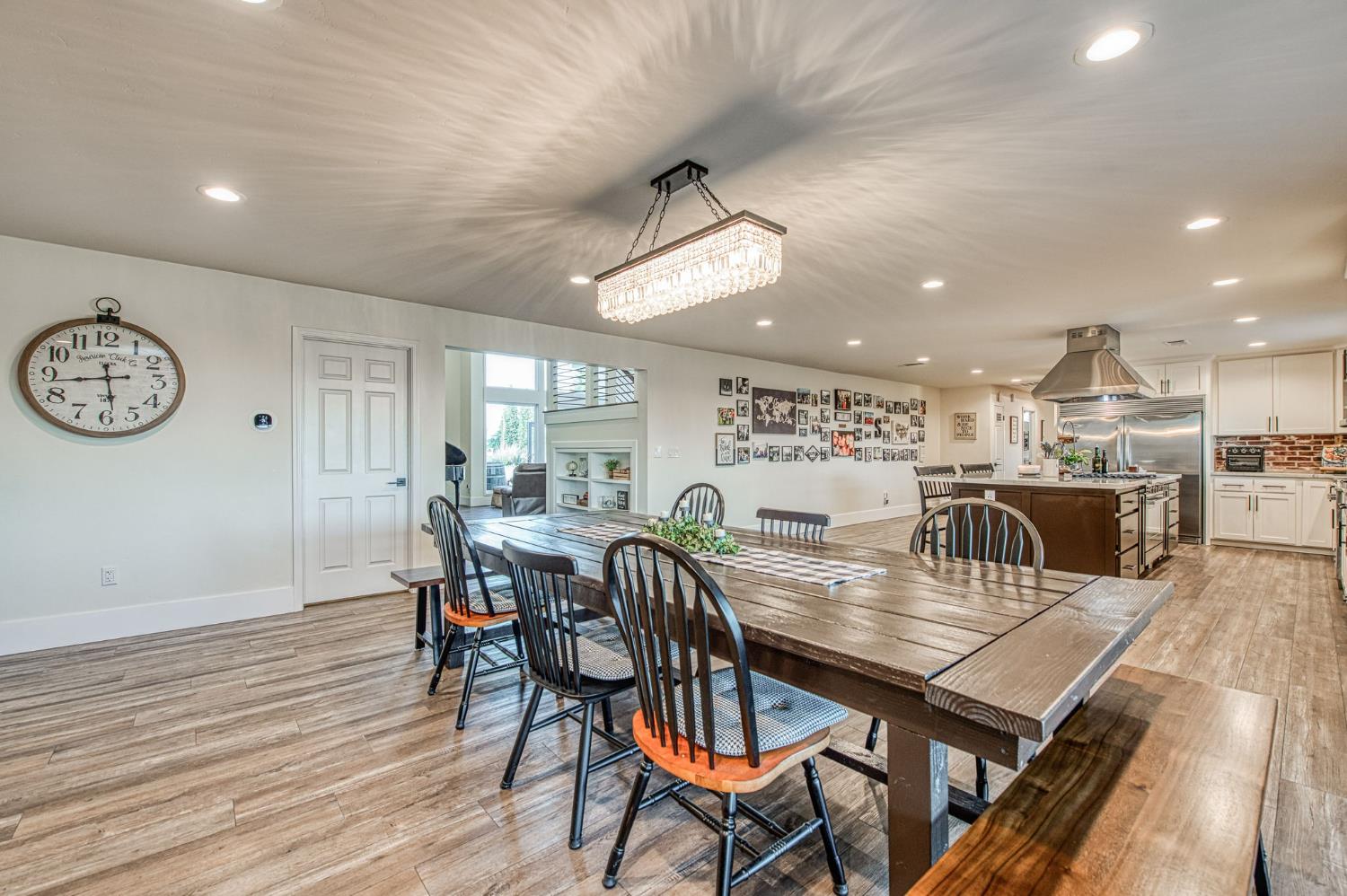 11735 E Santa Ana Ave, Clovis, CA 93619