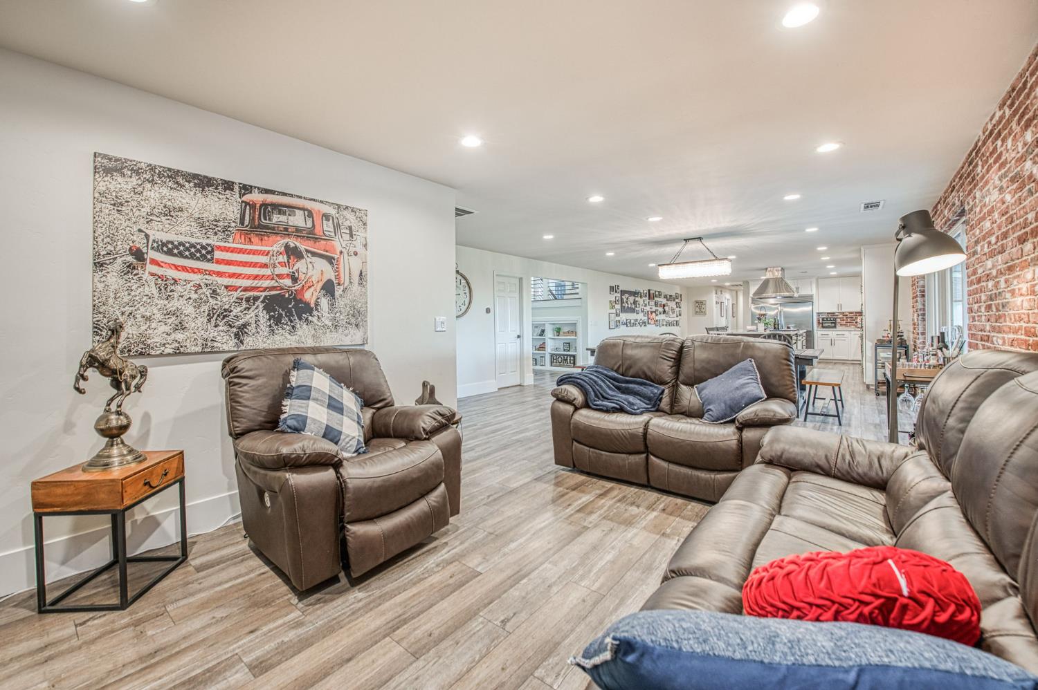 11735 E Santa Ana Ave, Clovis, CA 93619