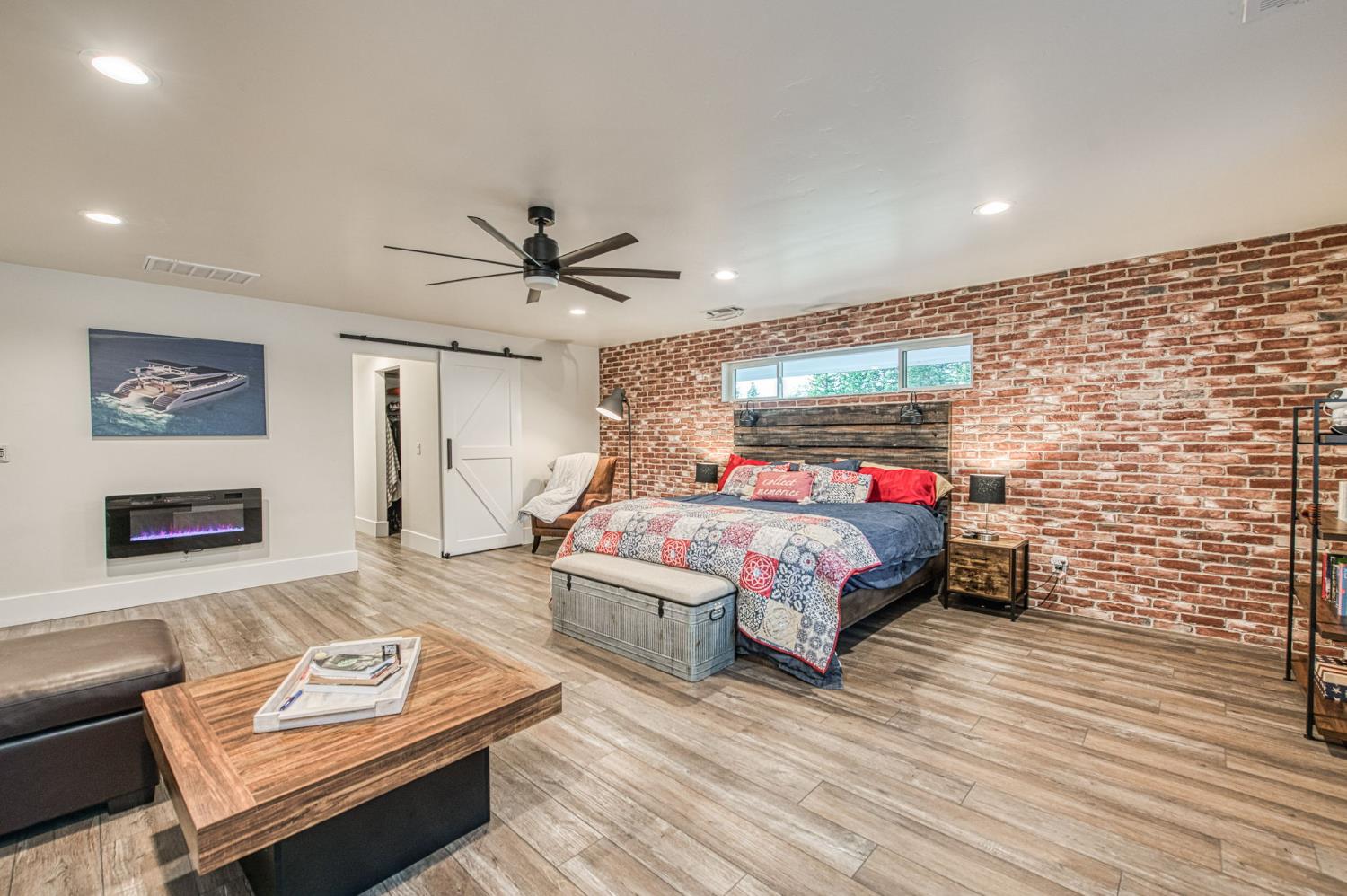 11735 E Santa Ana Ave, Clovis, CA 93619