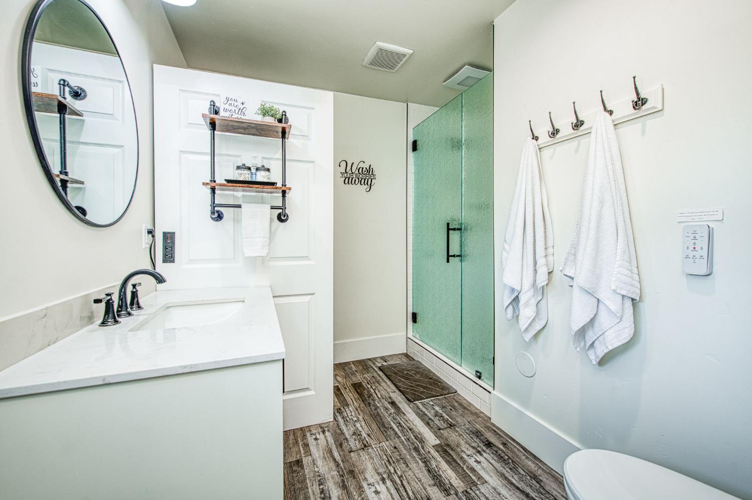 11735 E Santa Ana Ave, Clovis, CA 93619