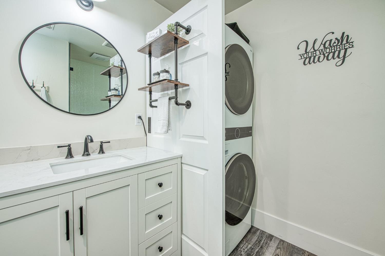 11735 E Santa Ana Ave, Clovis, CA 93619