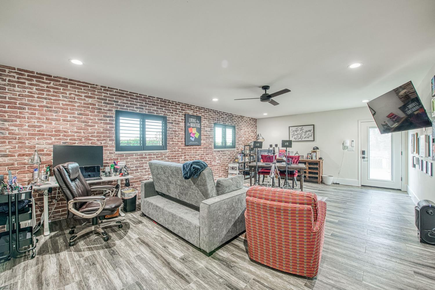 11735 E Santa Ana Ave, Clovis, CA 93619