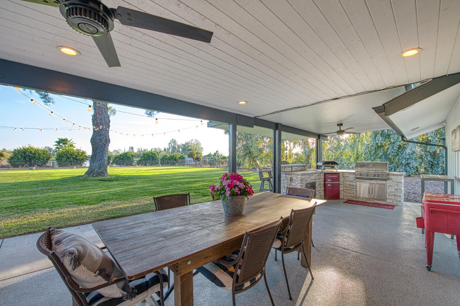 11735 E Santa Ana Ave, Clovis, CA 93619