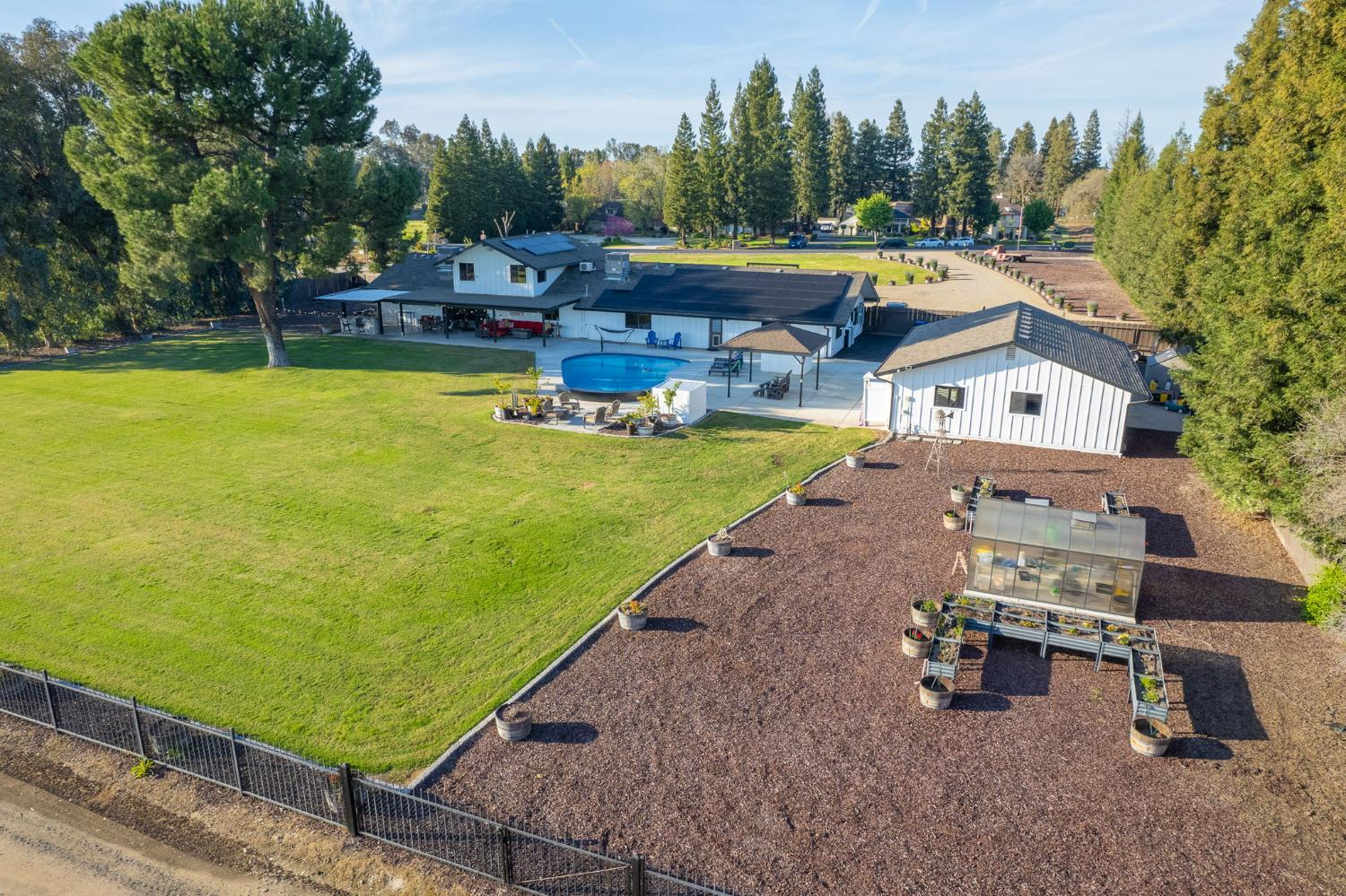 11735 E Santa Ana Ave, Clovis, CA 93619