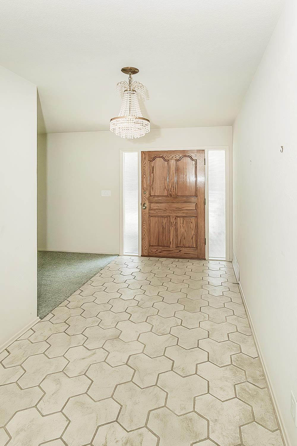 5903 E Butler Ave, Fresno, CA 93727