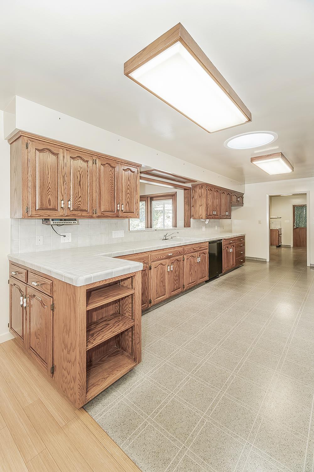 5903 E Butler Ave, Fresno, CA 93727