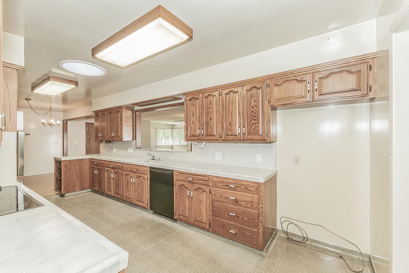 5903 E Butler Ave, Fresno, CA 93727