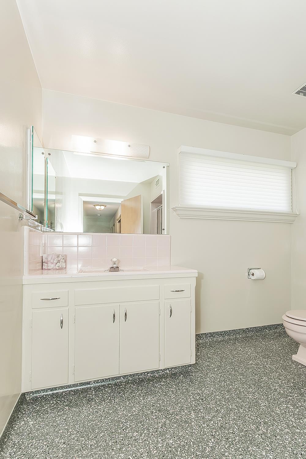 5903 E Butler Ave, Fresno, CA 93727