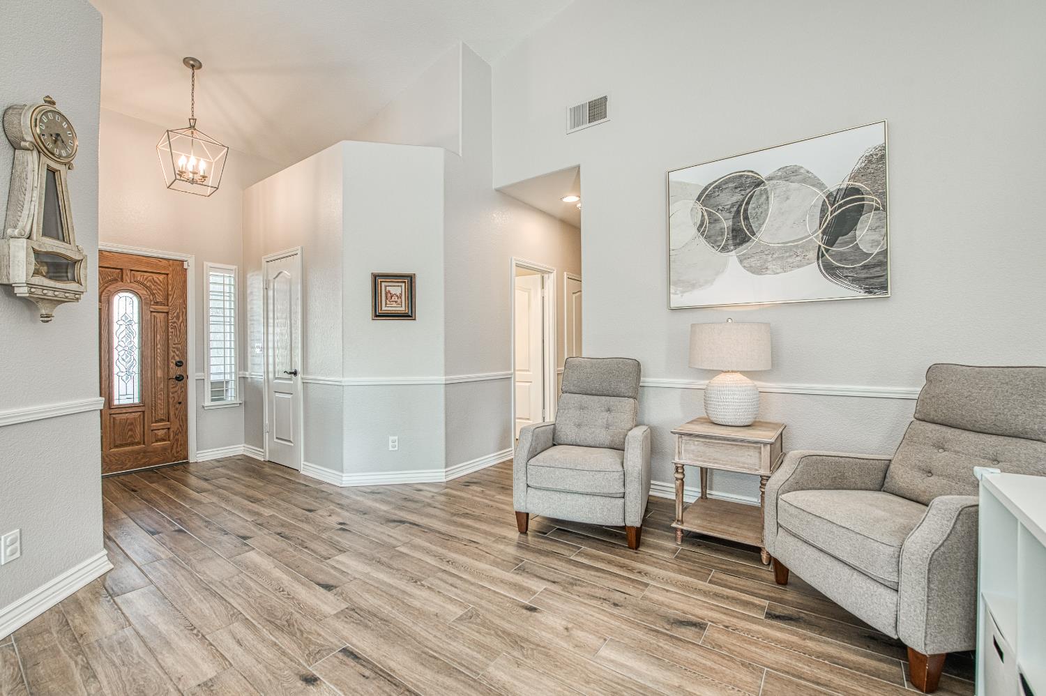 290 W Loyola Ave, Clovis, CA 93619