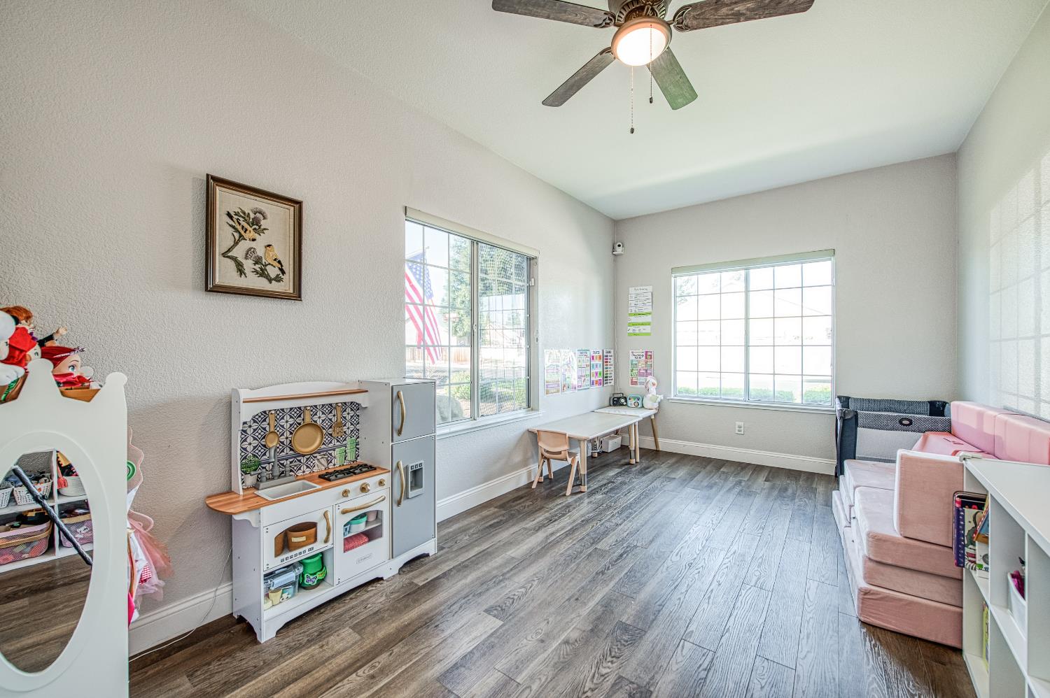 290 W Loyola Ave, Clovis, CA 93619