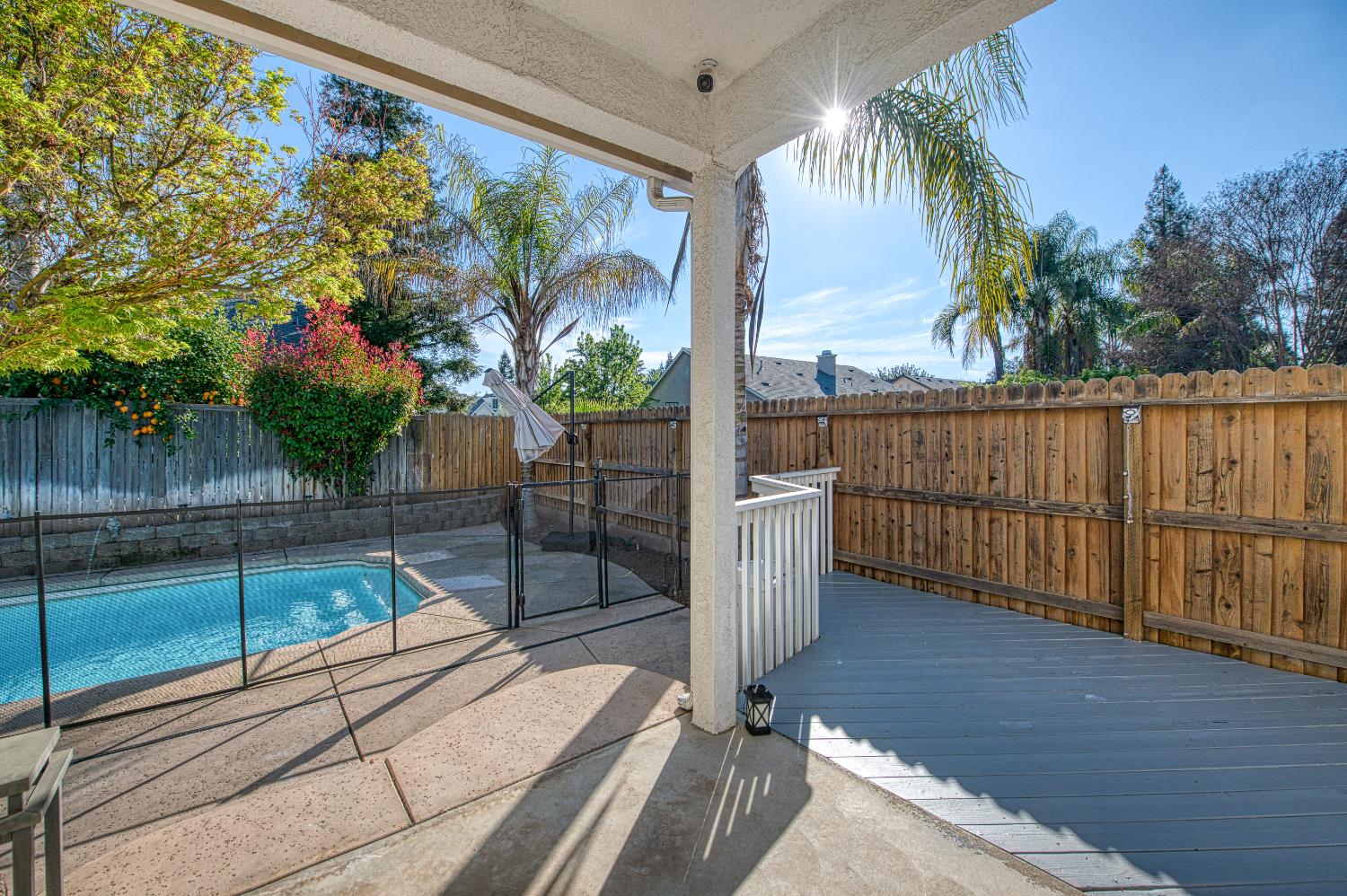 290 W Loyola Ave, Clovis, CA 93619