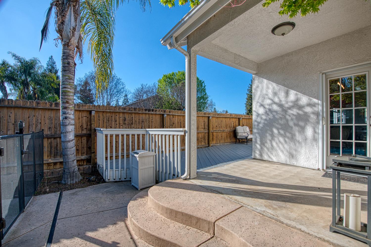 290 W Loyola Ave, Clovis, CA 93619