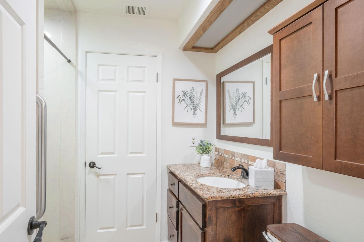 2791 W Kofoid Ave, Caruthers, CA 93609