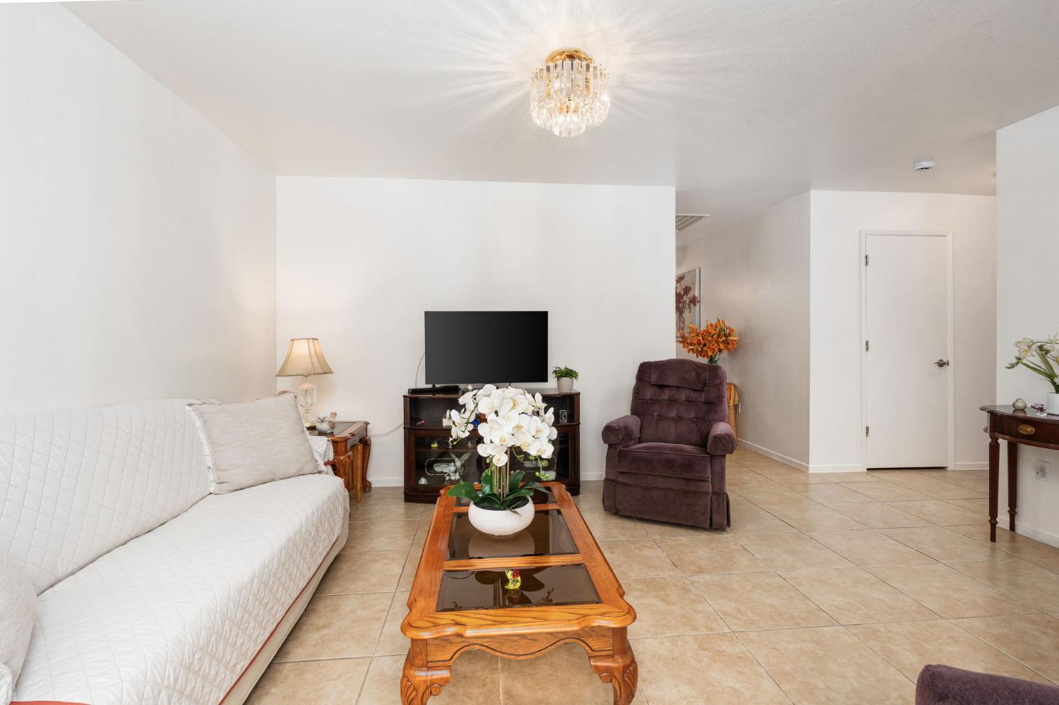 23663 Las Palmas Ave, Madera, CA 93637