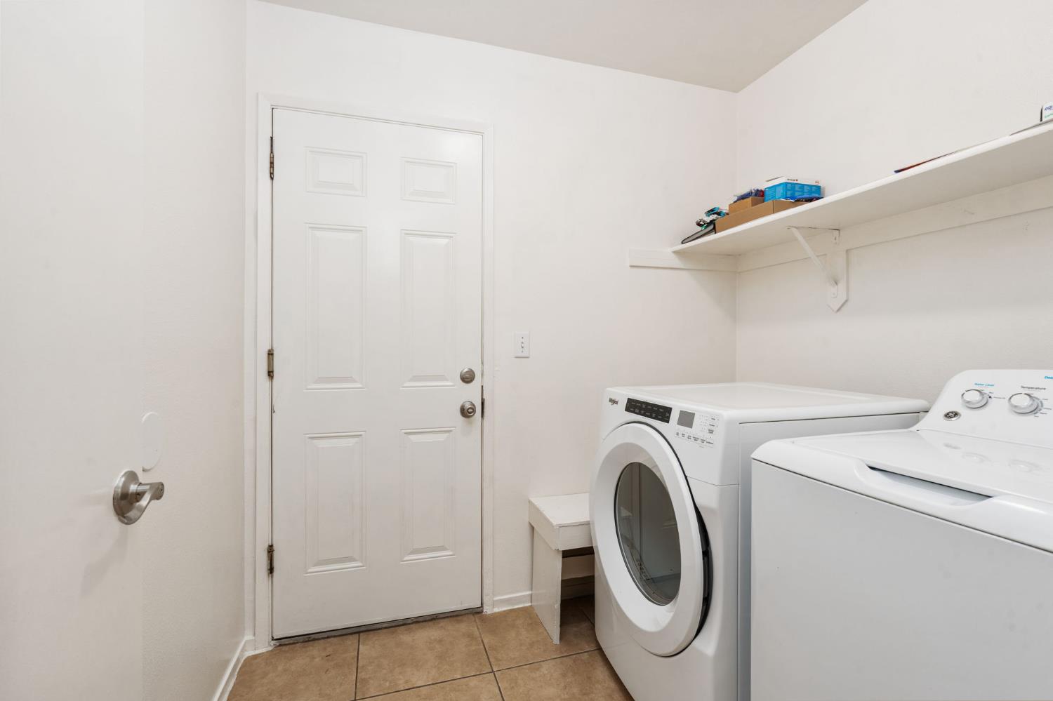 23663 Las Palmas Ave, Madera, CA 93637