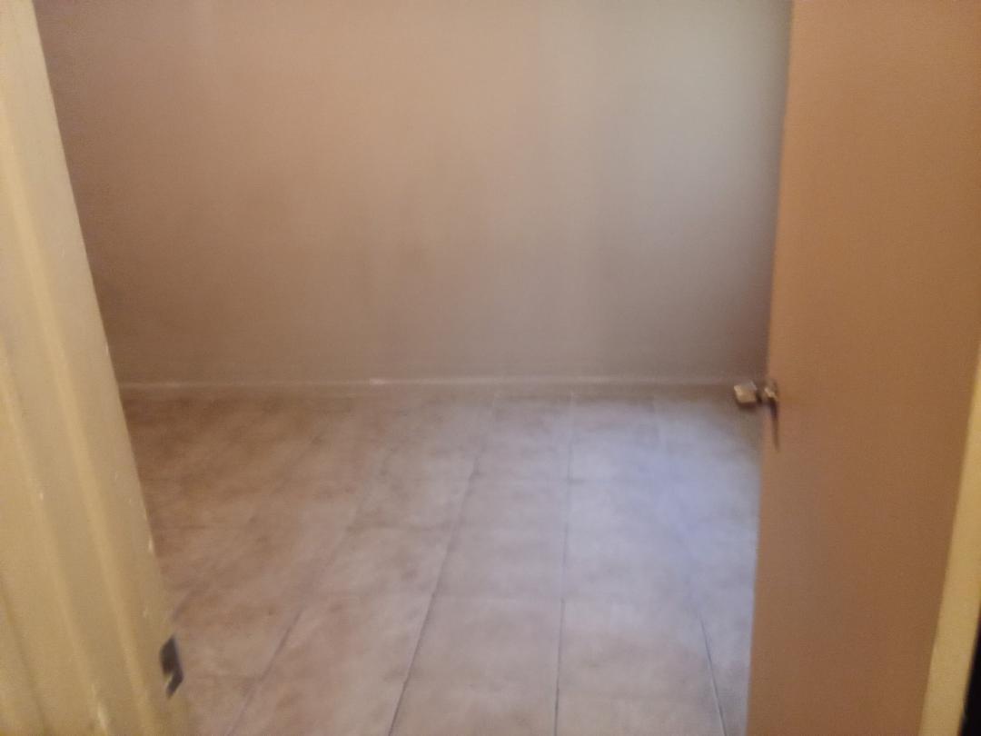 1221 N Peach Ave #127, Fresno, CA 93727
