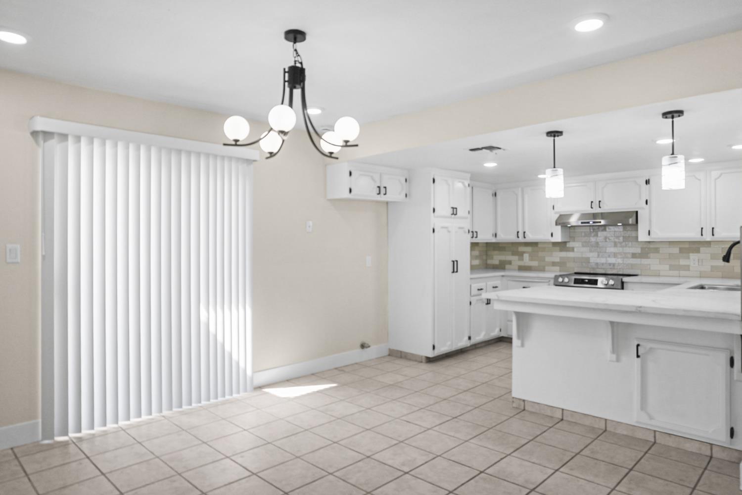 830 E Bedford Ave, Fresno, CA 93720