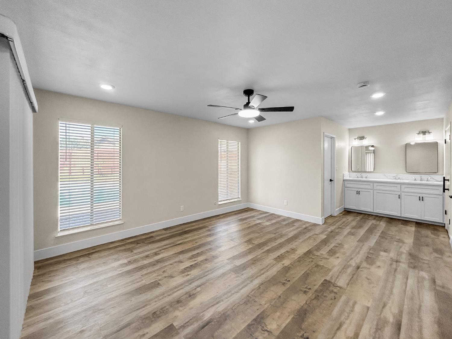 830 E Bedford Ave, Fresno, CA 93720