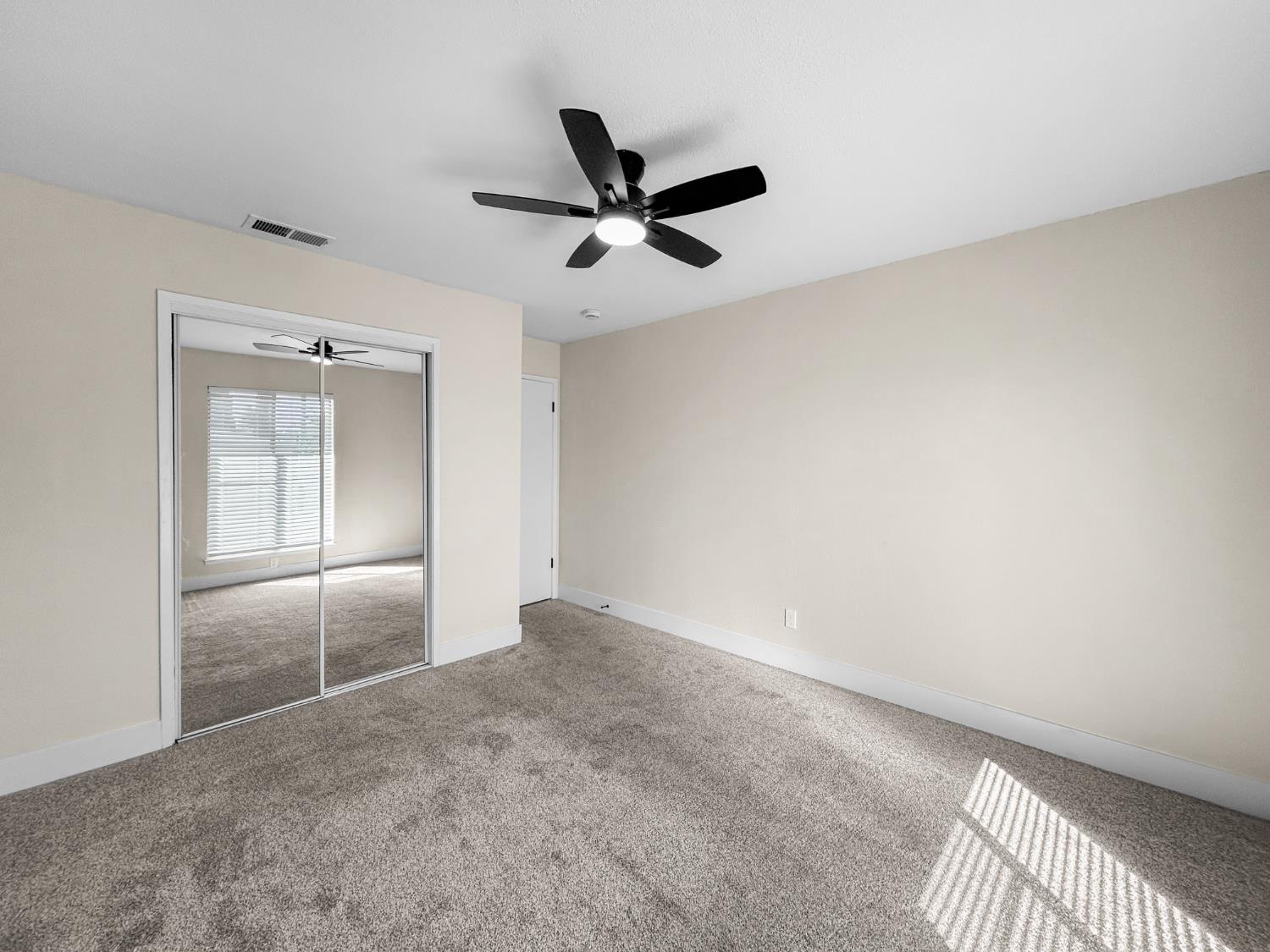 830 E Bedford Ave, Fresno, CA 93720