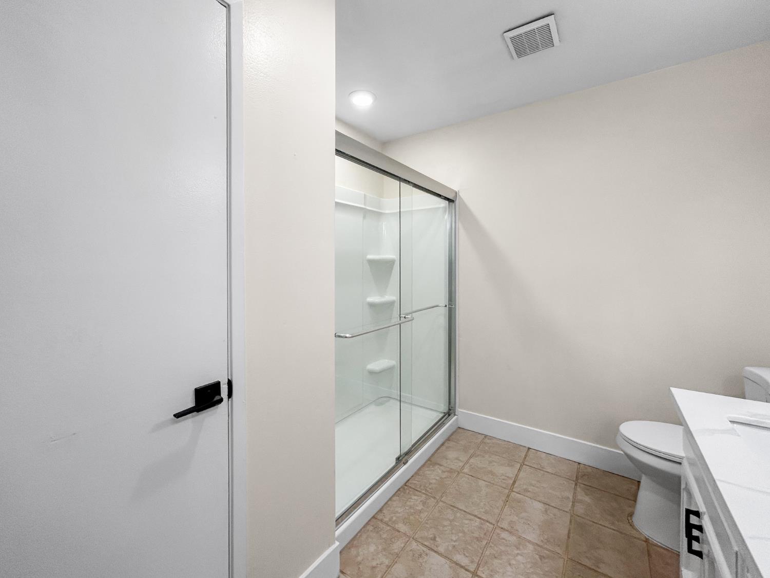 830 E Bedford Ave, Fresno, CA 93720