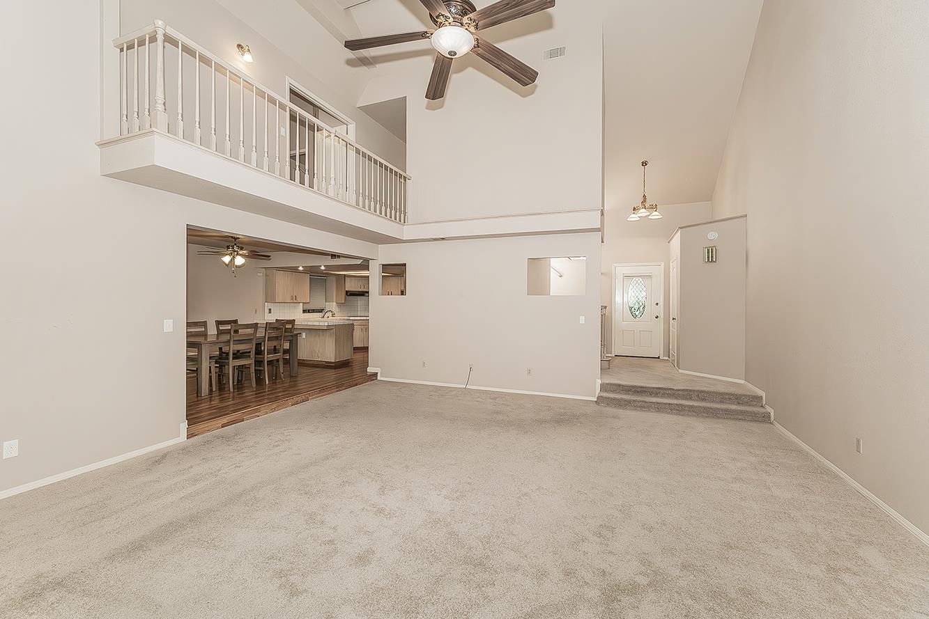 1282 W Flora Ave, Reedley, CA 93654