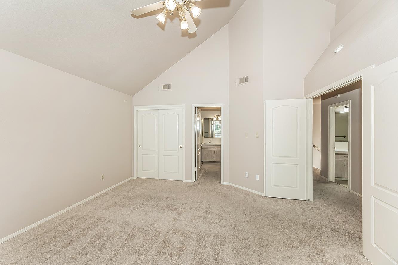 1282 W Flora Ave, Reedley, CA 93654