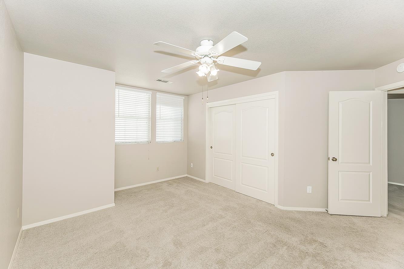 1282 W Flora Ave, Reedley, CA 93654