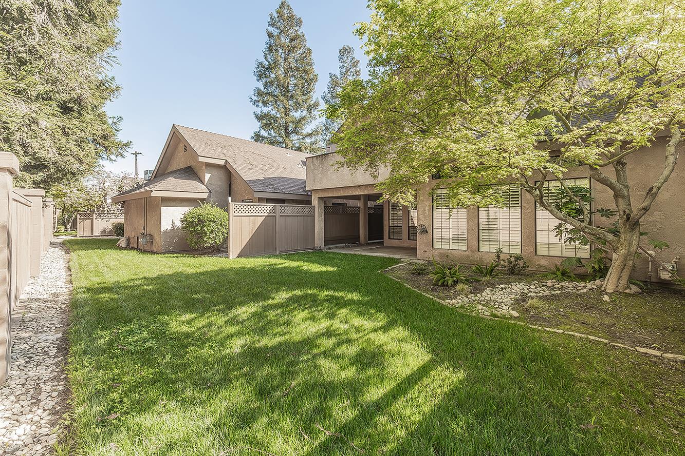 1282 W Flora Ave, Reedley, CA 93654