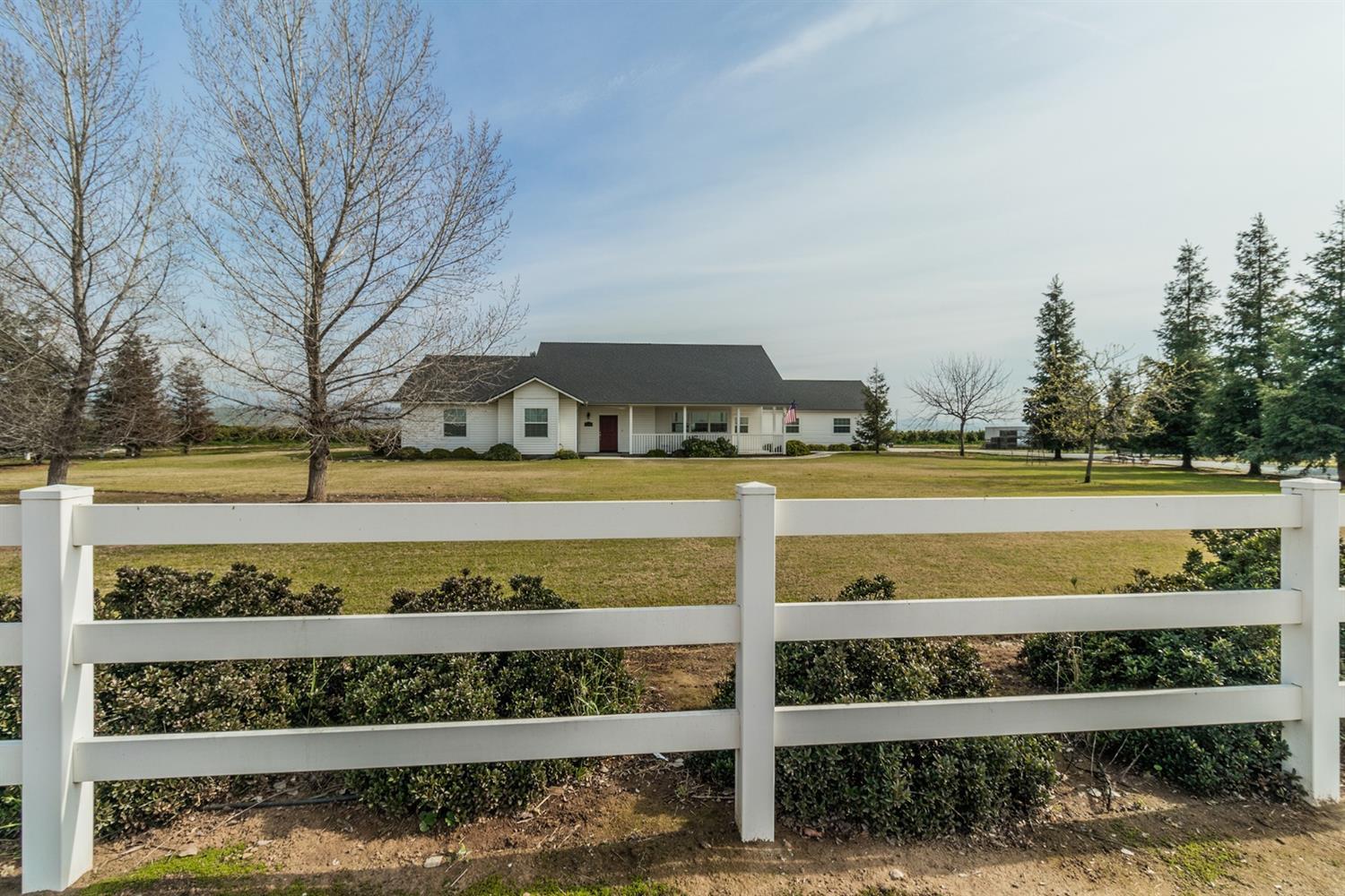 4350 Navelencia Ave, Reedley, CA 93654