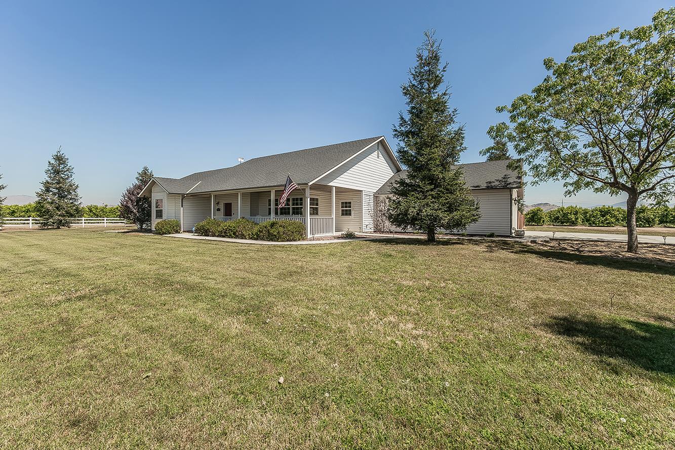 4350 Navelencia Ave, Reedley, CA 93654