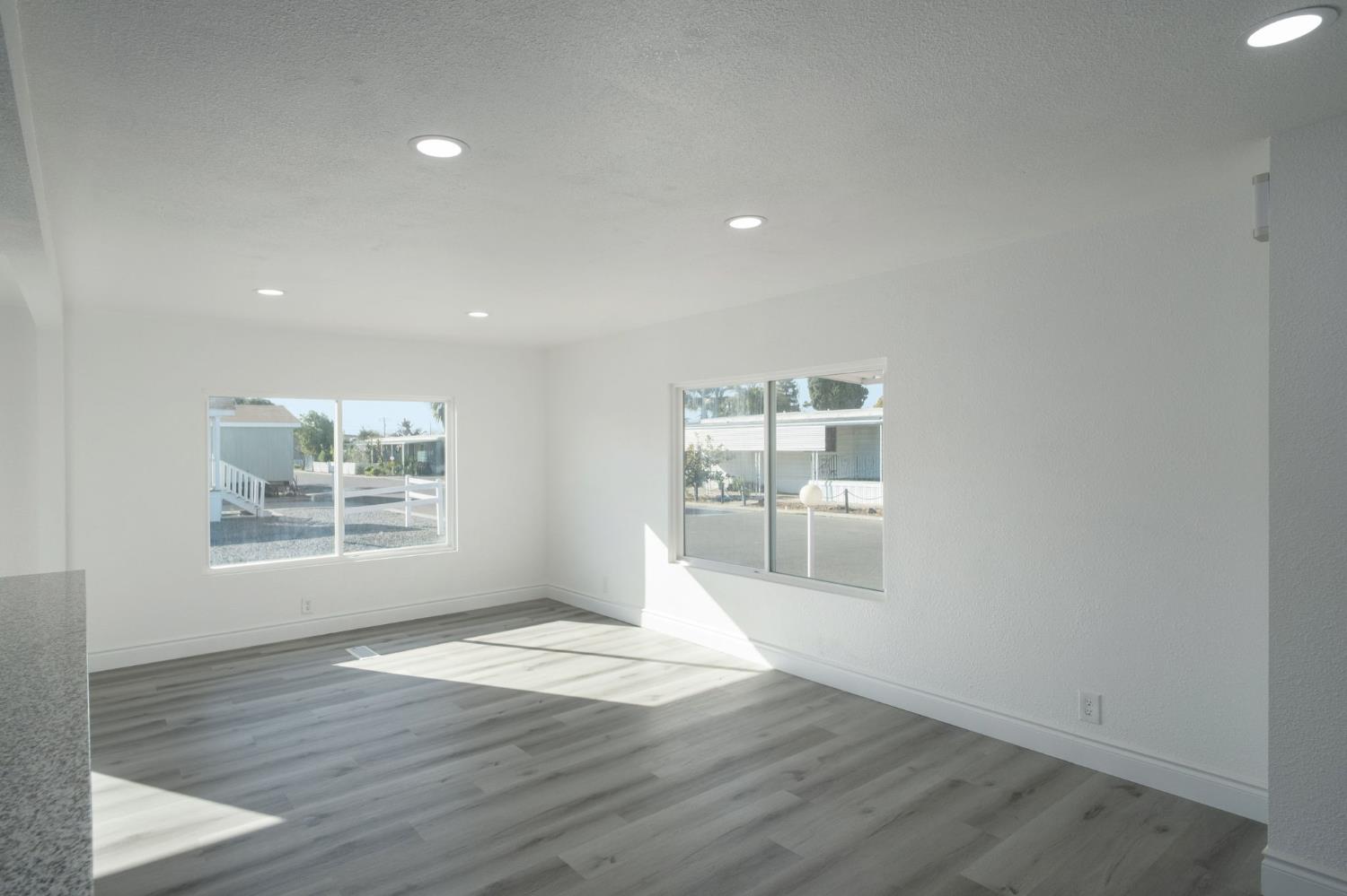 3138 W Dakota Ave #89, Fresno, CA 93722