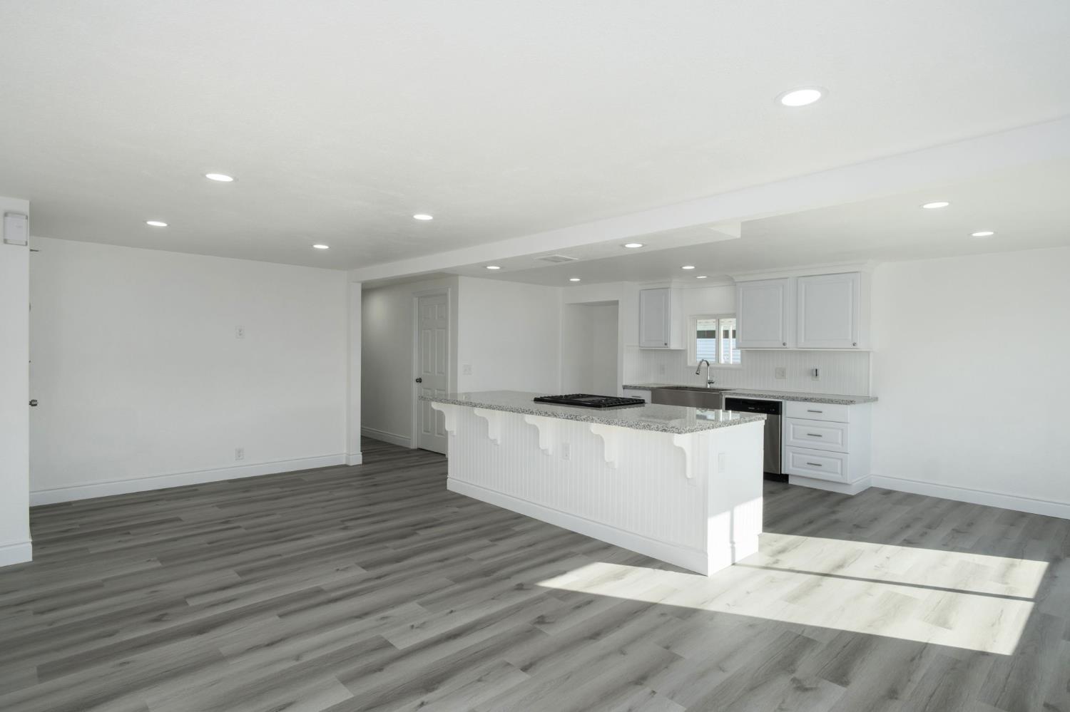 3138 W Dakota Ave #89, Fresno, CA 93722