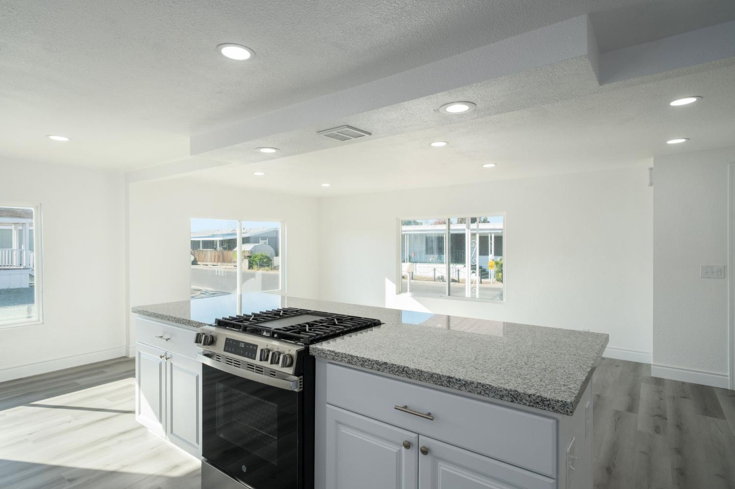 3138 W Dakota Ave #89, Fresno, CA 93722