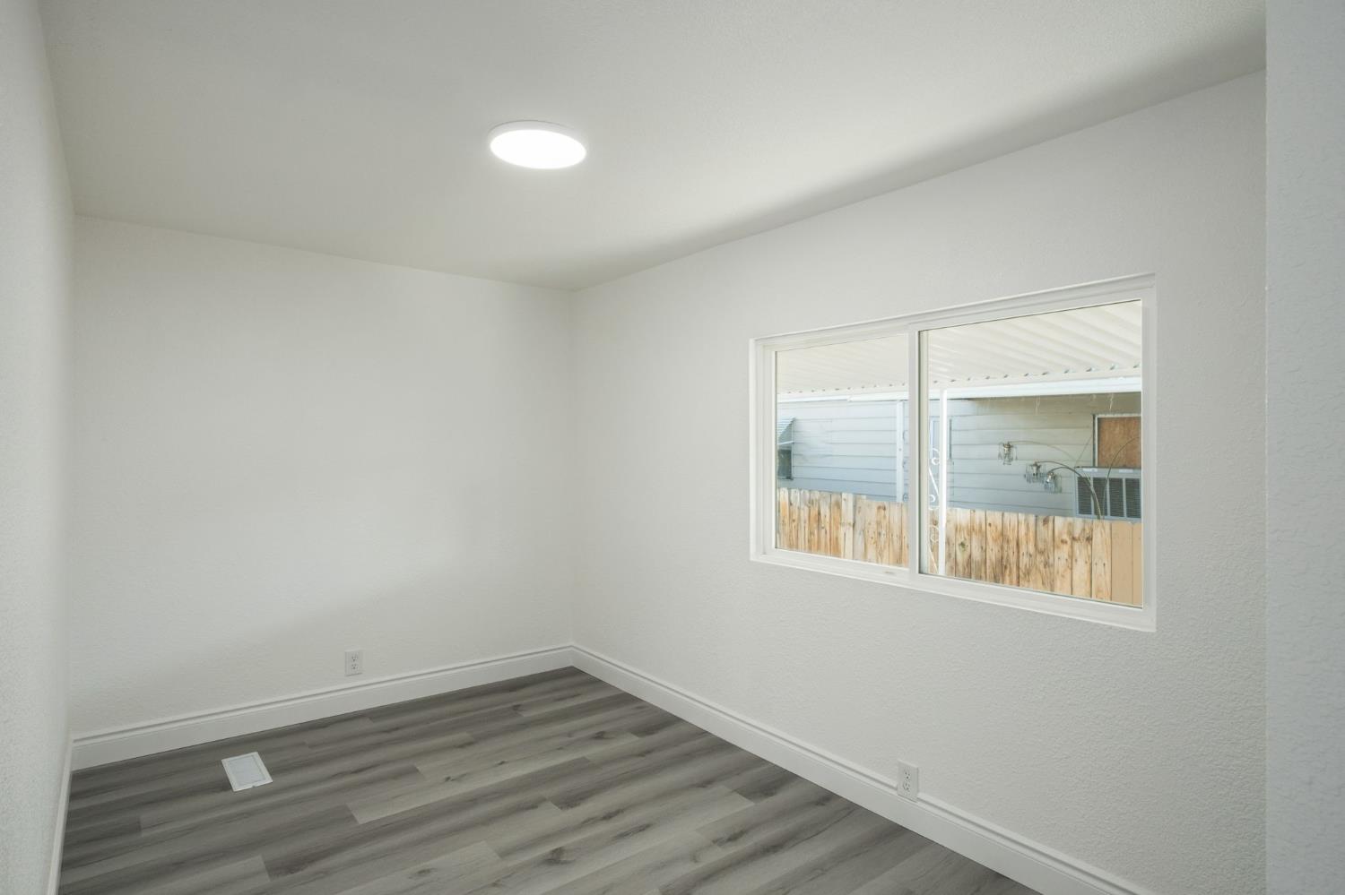 3138 W Dakota Ave #89, Fresno, CA 93722