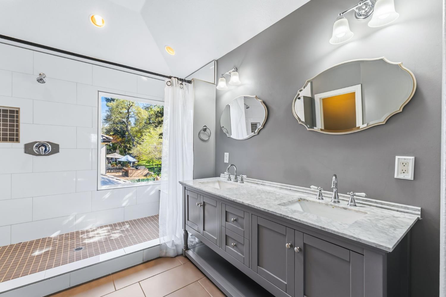 21678 Eastmere Ln, Friant, CA 93626