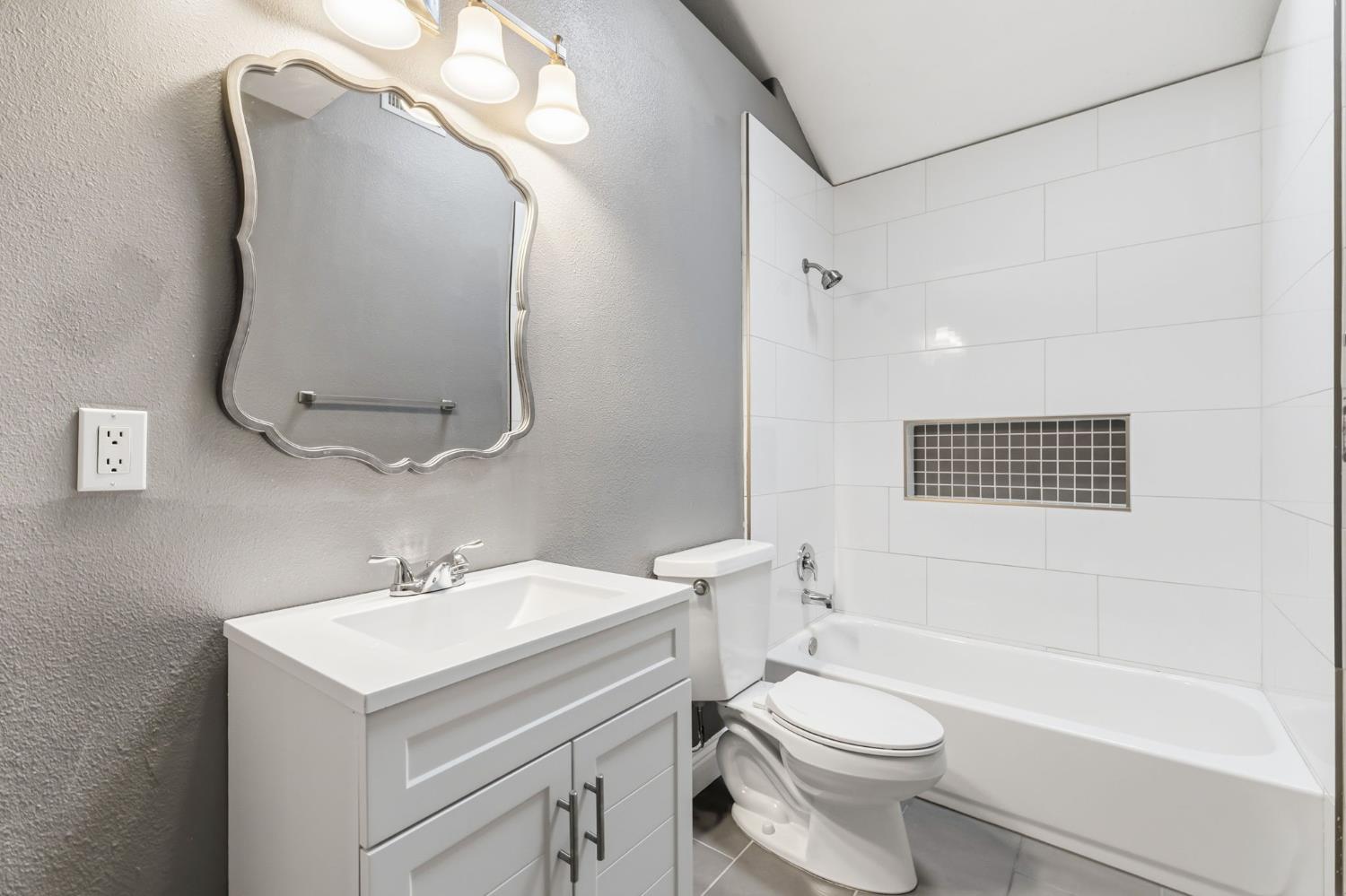 21678 Eastmere Ln, Friant, CA 93626