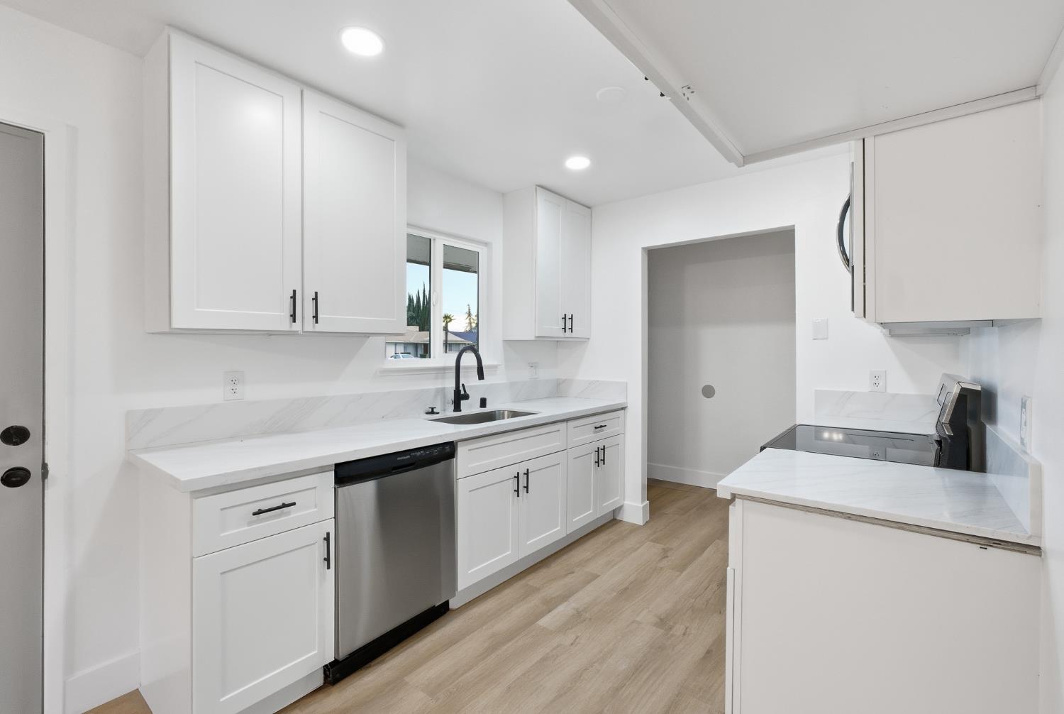 4633 E Cornell Ave, Fresno, CA 93703