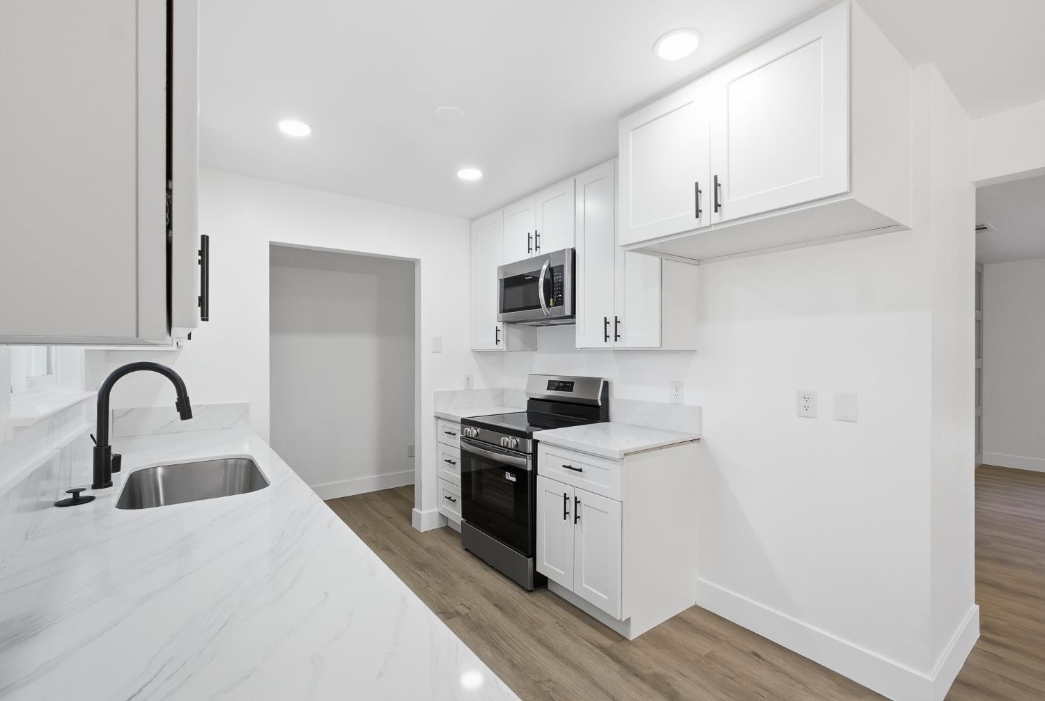 4633 E Cornell Ave, Fresno, CA 93703