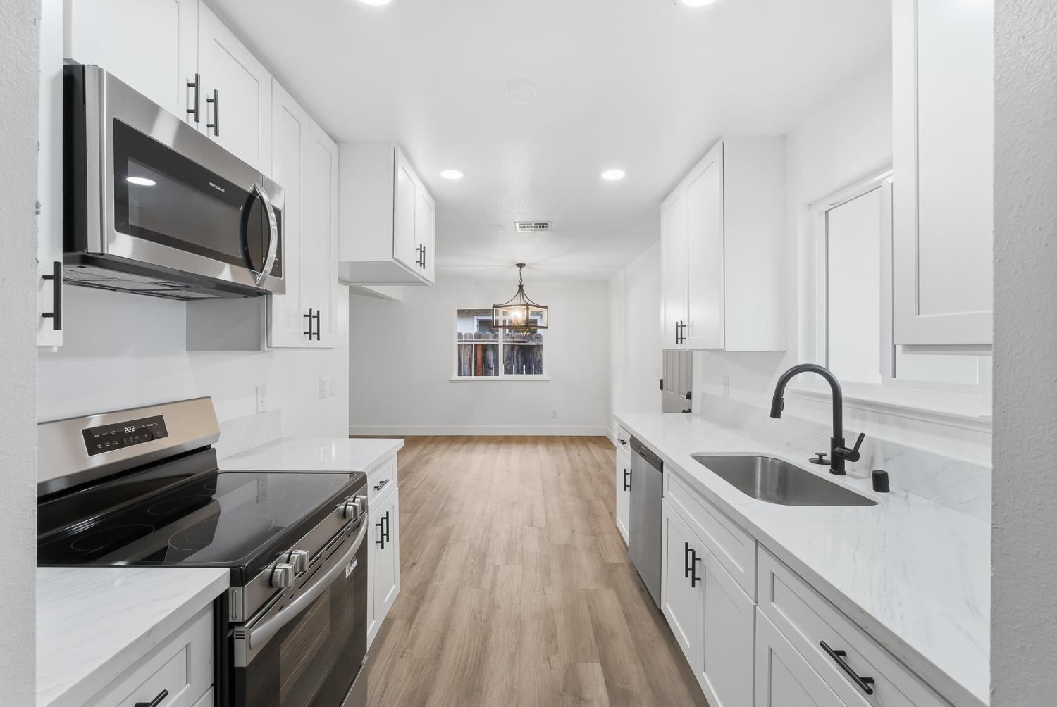 4633 E Cornell Ave, Fresno, CA 93703